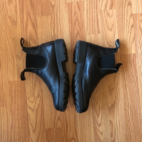 Black Blundstones - Picture 7 of 8